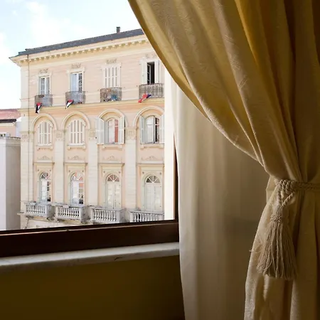 Piazza Azuni 18 * Sassari