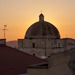 Piazza Azuni 18 Πανσιόν 4*